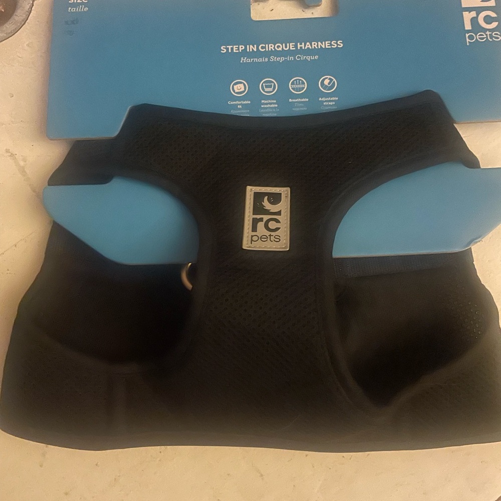 Step In Cirque Harness - Black and Blue brand new !!